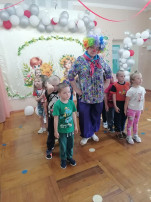 У солнышка в гостях У солнышка в гостях.