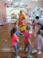 У солнышка в гостях У солнышка в гостях.